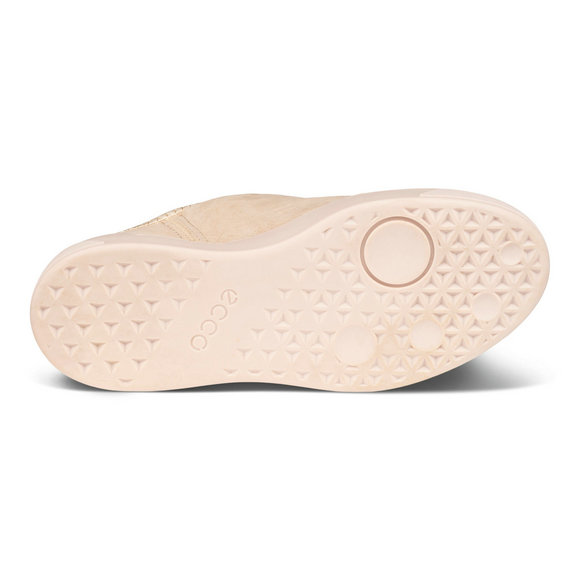 ECCO STREET TRAY WOMEN'S SLIP-ON ECCO STREET TRAY WOMEN'S SLIP-ON